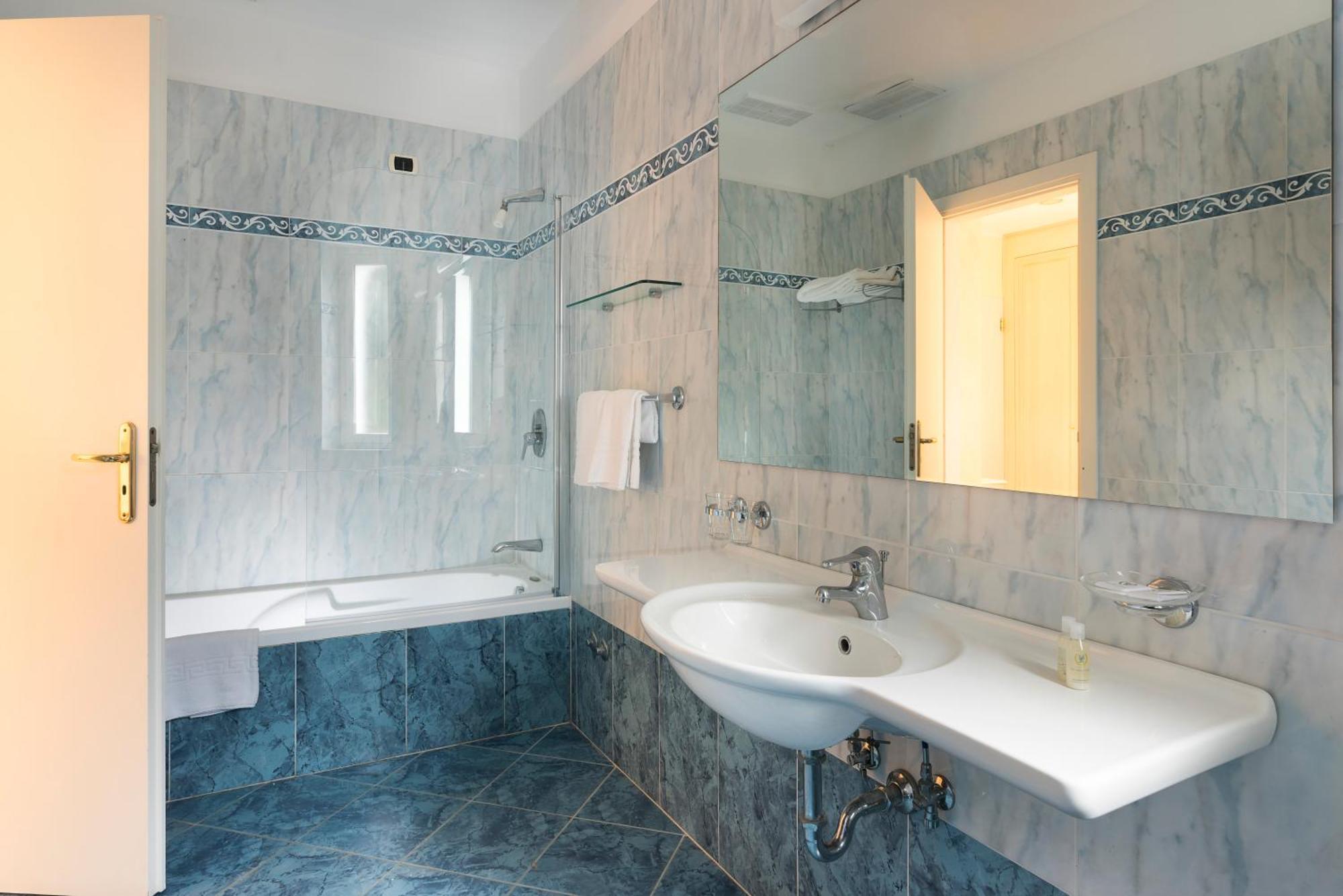 Double or Twin Room with Balcony,1209608494:JPEG